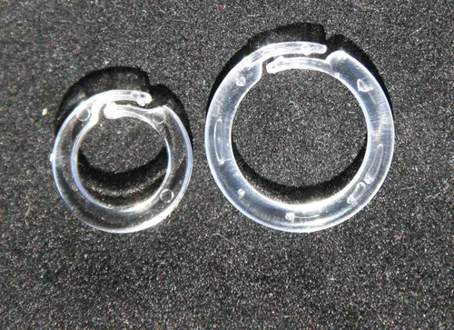 Vista 5 de Anillos divididos de plástico transparente para cortinas y cenefas, grandes, 25 por paquete