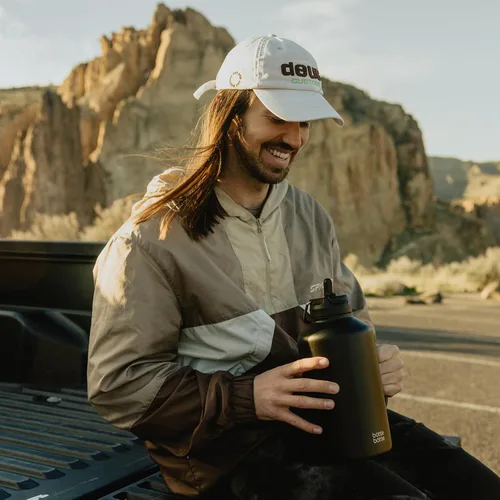 Vista 7 de BOTTLE BOTTLE Botella de agua aislada de 64 onzas con pajita y tapa de doble uso, botella de agua de acero inoxidable para hombres con asa, jarra