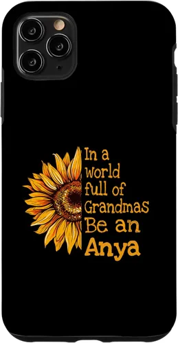 Vista 11 de iPhone 14 In A World Of Grandmas Be An Anya Hungría Abuela húngara Case