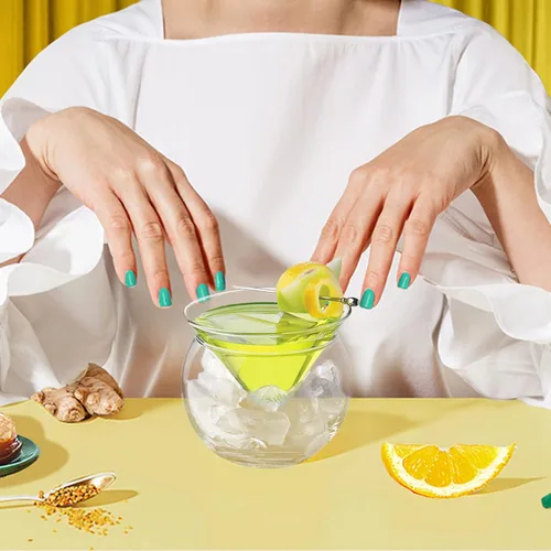 Vista 4 de Firlar Juego de 4 vasos de Martini sin tallo con enfriador, juego de vasos de cóctel de 9 onzas con cuenco de servidor Cavier para Martini, helado