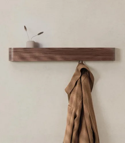 Vista 10 de Kazai. Perchero de pared 'Toke' – Perchero de diseño moderno con ganchos ocultos de pared – Perchero de panel de chapa de madera maciza – Roble