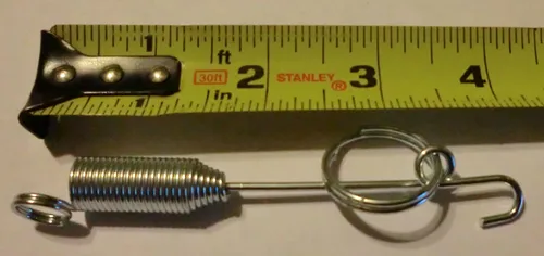 Vista 4 de RNL RabbitNippLes Pestillos de resorte para puertas de jaula de conejo, resortes de 4 pulgadas (paquete de 10) 10SL4