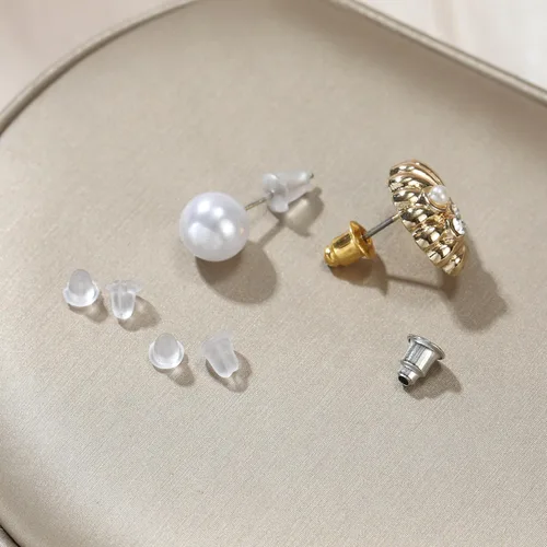 Vista 5 de Nkwuire 12 Estilos 600 Piezas Respaldos de Aretes para Pendientes, Respaldos de Aretes de Plástico Transparente Hipoalergénicos de Metal Caucho