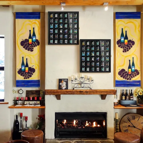 Vista 6 de TJ.MOREE Vitrina de cristal con 36 ranuras para montaje en pared con puerta con cerradura, color negro