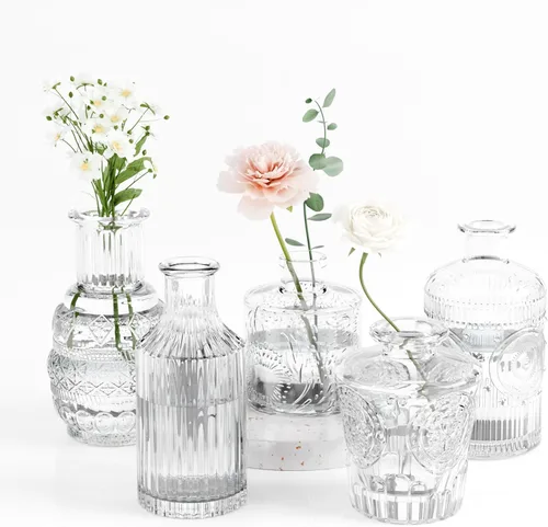 Vista 2 de Gather & Bloom Creations Juego de 5 Mini Floreros – Jarrones Pequeños de Cristal Transparente en Formas y Tamaños Únicos para Flores, Luces