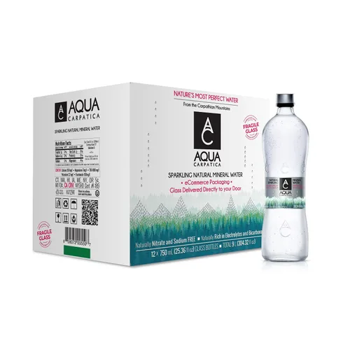 Vista 4 de AQUA Carpatica Agua mineral natural de manantial con electrolitos, carbonatada naturalmente en botellas de vidrio, 25.36 onzas líquidas
