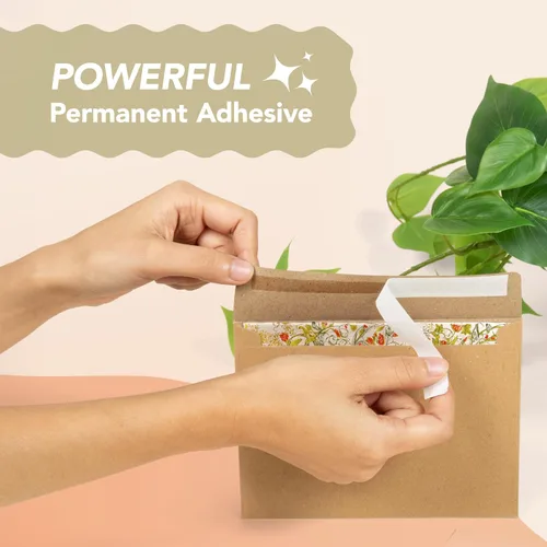 Vista 4 de Pack It Chic - Sobres de papel kraft A7 de 5 x 7 pulgadas (110 unidades) sobres autosellados para invitaciones de boda, tarjetas de salvar la fecha