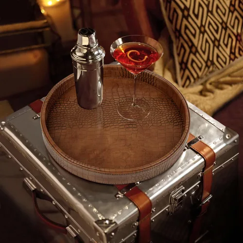 Vista 3 de HofferRuffer Bandeja Redonda de Servir de Cuero Sintético, Bandeja Decorativa de Alimentos de Cuero Croco Vegano para Almacenar Bebidas, Aperitivos