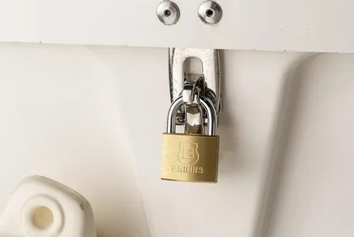 Vista 4 de BRINKS - Candado con llave de latón macizo de 1.575 in con espacio libre de grillete de 7/8" - Cromado con grillete de acero endurecido