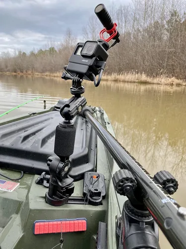 Vista 5 de YakAttack PanFish Portrait Pro - Soporte para cámara Montaje en pista de 11.5 pulgadas con base LockNLoad Compatible con GoPro y 1/4-20 Diseño