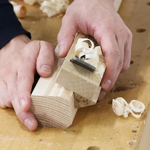 Vista 5 de KAKURI Plano biselado para madera [ajustable a 30°/45°/60°] - Plano biselado de esquina japonés para carpintería - Hoja de acero japonés y cuerpo