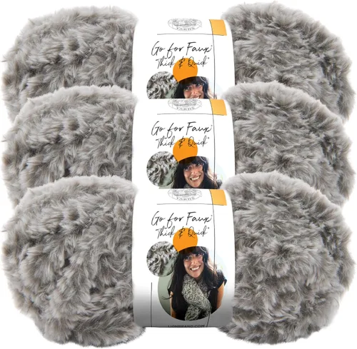 Vista 18 de Lion Brand Yarn (1 madeja) Go for Faux Thick & Quick hilo voluminoso, Baked Alaska