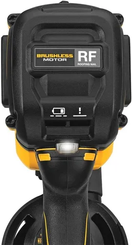 Vista 8 de DEWALT 20 V MAX sin escobillas clavadora inalámbrica de batería de bobina de 15 grados para techado con bandeja de clavos sin herramienta
