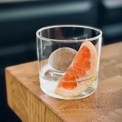 Vista 7 de Klaris Kit de prensa de bolas de hielo – Prensa de esfera de hielo de aluminio para cócteles, whisky y bourbon – Crea bolas de hielo transparentes