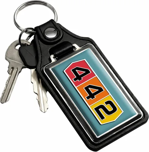 Vista 58 de Brotherhood Car Key Chain for Cutlass - Classic Models Keychain for Men and Women Gift Key Ring