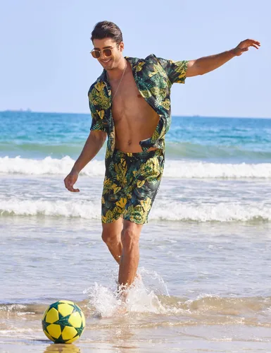 Vista 3 de COOFANDY Conjunto de camisa hawaiana para hombre, diseño floral, cuello cubano, con botones