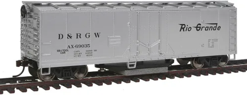 Vista 9 de Walthers Trainline 40-Foot Plug-Door Track Limpieza Boxcar CSX 135720, HO Scale
