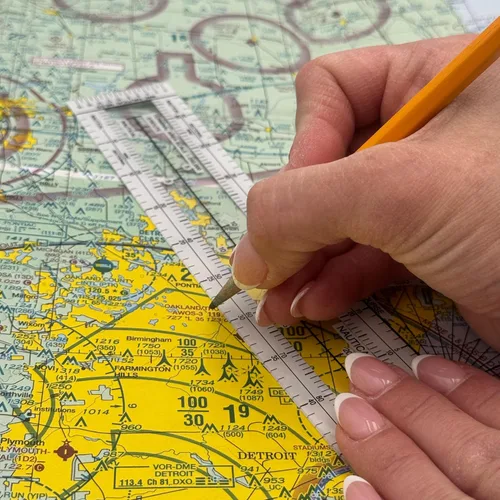 Vista 4 de Advanced Pilot Products Plotter de aviación fijo para planificación de vuelo VFR - Diseño Lexan duradero - 8 escalas para estatuto y millas náuticas