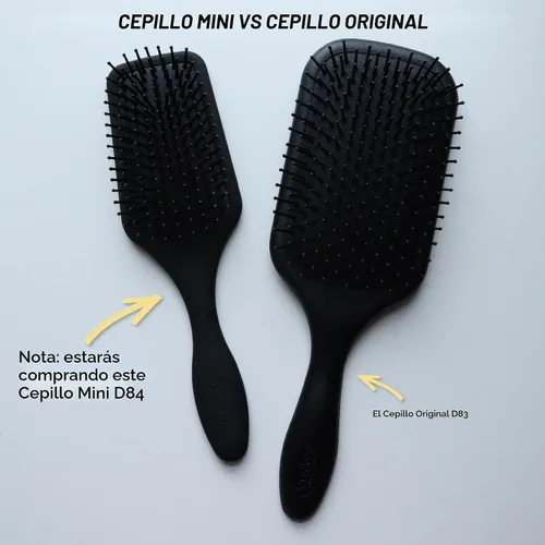 Vista 8 de Denman Mini cepillo de pelo con cojín de paleta para secar con soplado, desenredar y viajar sobre la marcha, estilo cómodo, alisado y alisado