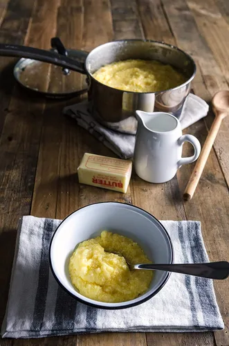 Vista 5 de Bob's Red Mill Granos de maíz/polenta, 24 onzas (paquete de 4)