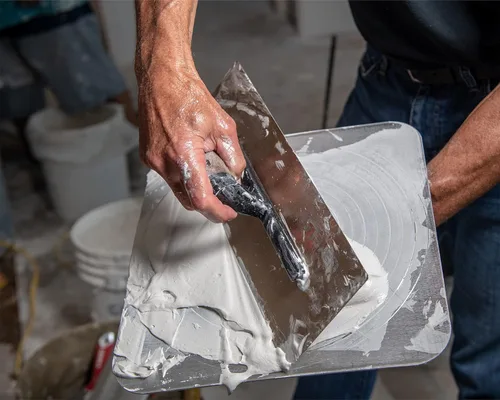 Vista 2 de LEVEL5 Paleta curvada para paneles de yeso flexible de 12 x 4.75 pulgadas, hoja de 0.020 in, acero inoxidable triple endurecido, mango de alto