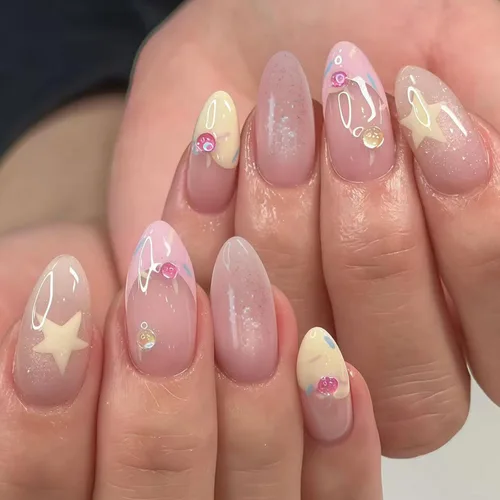 Vista 27 de Uñas postizas a presión en forma de almendra, uñas falsas medianas con diseños de arcos 3D, perlas y strass, puntas francesas, uñas a presión