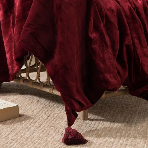 Vista 3 de Manta de lujo de terciopelo rojo vino triturado con borlas, terciopelo suave, estilo bohemio, para sala de estar, 47.2 x 70.9 in