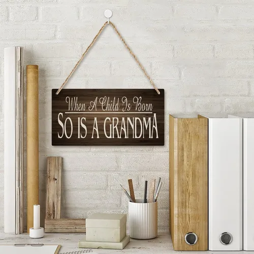 Vista 2 de Letrero colgante de madera con texto en inglés «When A Child Is Born, So Is A Grande», decoración de puerta colgante de madera rústica para puerta