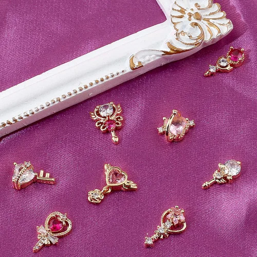 Vista 8 de Dornail 8 dijes de uñas 3D con forma de cetro de corazón y circón, estrella de lujo, diamantes de imitación para uñas, corazones brillantes
