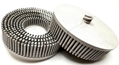 Vista 22 de Paquete de 5 discos de cerdas abrasivas de óxido de aluminio y cerámica con bloqueo de rollo de cambio rápido, compatible con soportes Roloc, 5