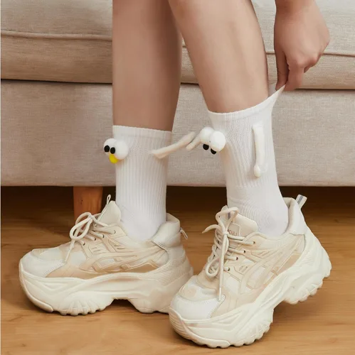 Vista 7 de Color Land 2 Pairs Cute Hand in Hand Magnetic Socks Fun 3D Eye Funny Ankle Socks with Magnetic Hands Holding Sock