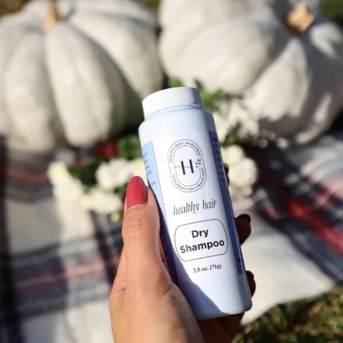 Vista 7 de Botella de champú seco para cabello saludable, 2.5 onzas, fórmula botánica en polvo sin perfume, elimina el exceso de aceites en el cuero cabelludo