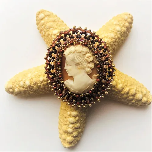 Vista 3 de Victorian Genuine Large Oval Beadwoven Cameo Brooch Embroidered OOAK Golden Brown Ladies of