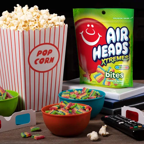 Vista 3 de Airheads Xtremes Bites, Rainbow Berry, fiesta, bolsa de pie de 30.4 onzas