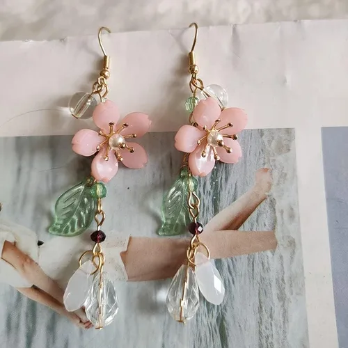 Vista 5 de Lindos pendientes de flor rosa pendientes de pétalo de doncella pétalo de cereza borla flores pendientes largos temperamento personalidad Stud