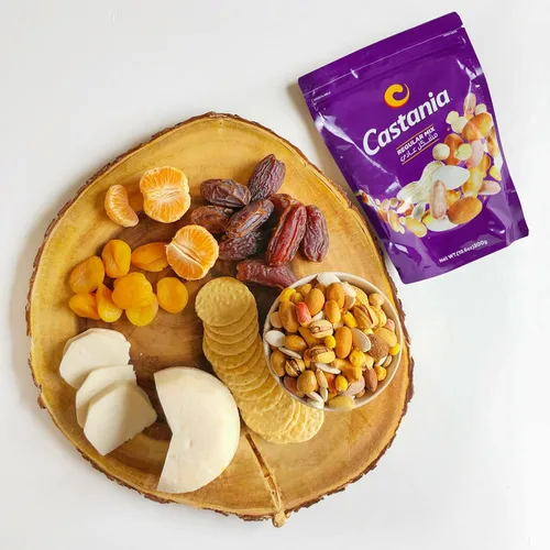 Vista 4 de Castania Nueces mixtas libanesas para barbacoa, mezcla regular con cacahuetes, semillas de calabaza, maíz y garbanzos, 10.6 onzas