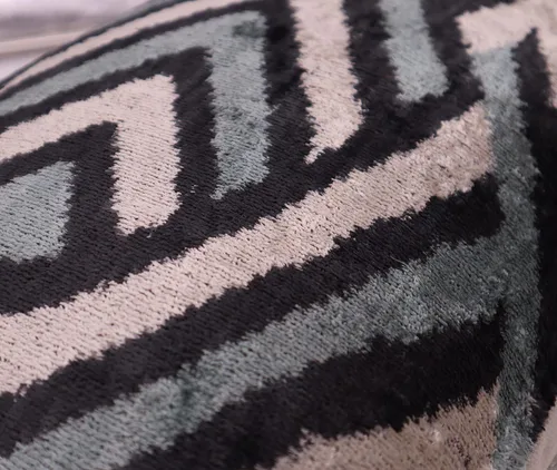 Vista 7 de Almohada decorativa hecha a mano con relleno de plumón, azul verdoso, gris y negro, funda de cojín de seda de terciopelo suave para sala de estar