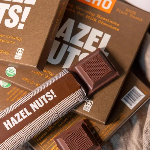 Vista 5 de TCHO Hazel Nuts! Oat-Milk Chocolate Bars (3 pack) Plant Based, Organic & Fair Trade Non GMO, Non-Dairy, Vegan, Soy Free (2.1oz each)