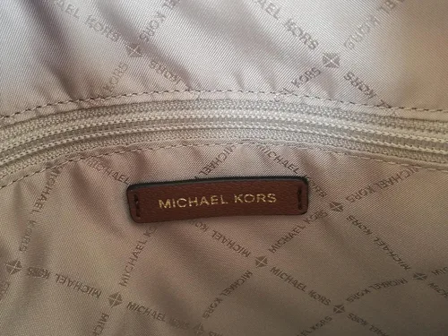Vista 5 de Michael Kors - Bolso tote Charlotte grande con cremallera en la parte superior