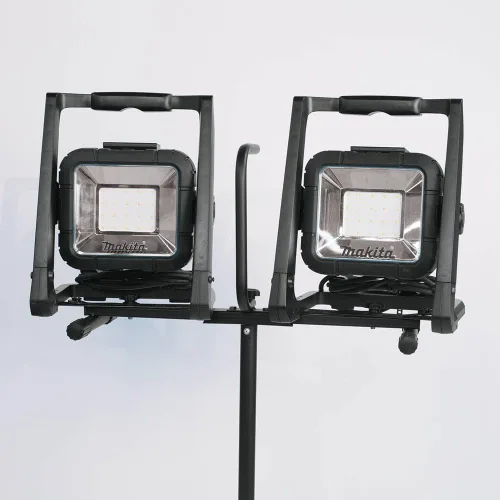 Vista 13 de Reflector Makita DML805 de 18 V LXT, alámbrico/inalámbrico, con batería de iones de litio