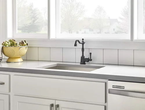 Vista 4 de Grifo de Barra Gerber Opulence – Grifo Tradicional para Barra Húmeda y Fregadero de Preparación, Mango Único, Caño Giratorio, Construcción de Latón