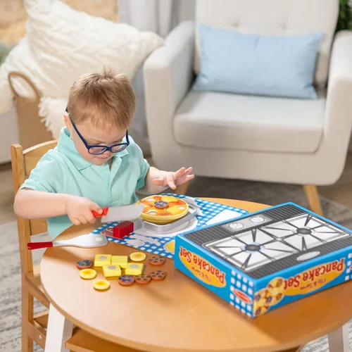 Vista 8 de Melissa & Doug Juego de panqueques Flip and Serve (19 pcs) - Comida de madera para el desayuno
