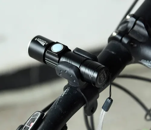 Vista 4 de Luz brillante LED mini bicicleta luz faro montaña bicicleta luces USB recargable linterna bicicleta ciclismo accesorio y montaje, oro