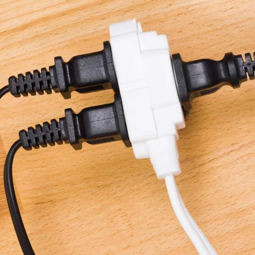 Vista 7 de GE - Cable de extensión de seguridad con 3 enchufes, paquete de 2, calibre 16, con tapas de seguridad que se cierran al girar, para interiores