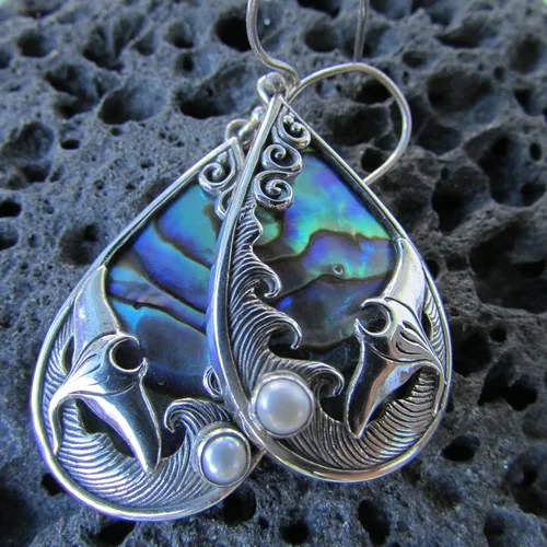 Vista 6 de Manta Ray Wave Earrings. Sterling Silver. Abalone Shell. Pearl.