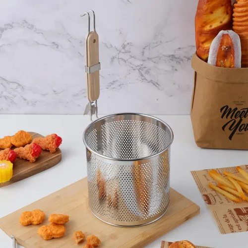 Vista 6 de Angoily Colador de pasta de malla de 1 galón de acero inoxidable de 6.5 pulgadas de profundidad, colador de olla caliente con mango de madera, 3.7 L