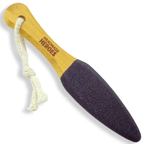 Handmade Heroes Exfoliante de pies – Piel profunda más suave para zonas secas y ásperas y talones agrietados – Exfoliante natural para una piel