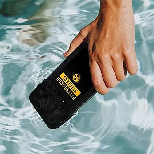 Vista 4 de Skinit - Carcasa impermeable para iPhone XR, diseño de los Pittsburgh Steelers, color negro