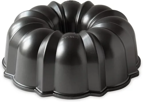 Vista 9 de Nordic Ware Bundt Original, 12 tazas, bronce