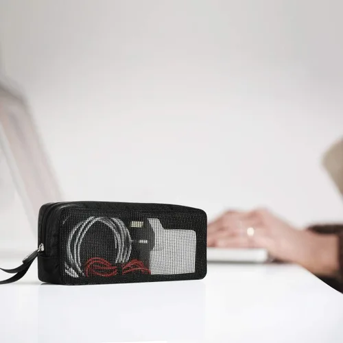Vista 7 de CM Funda organizadora de cables de viaje, accesorios de computadora portátil, bolsa de malla con cremallera para sostener el mouse de laptop, banco